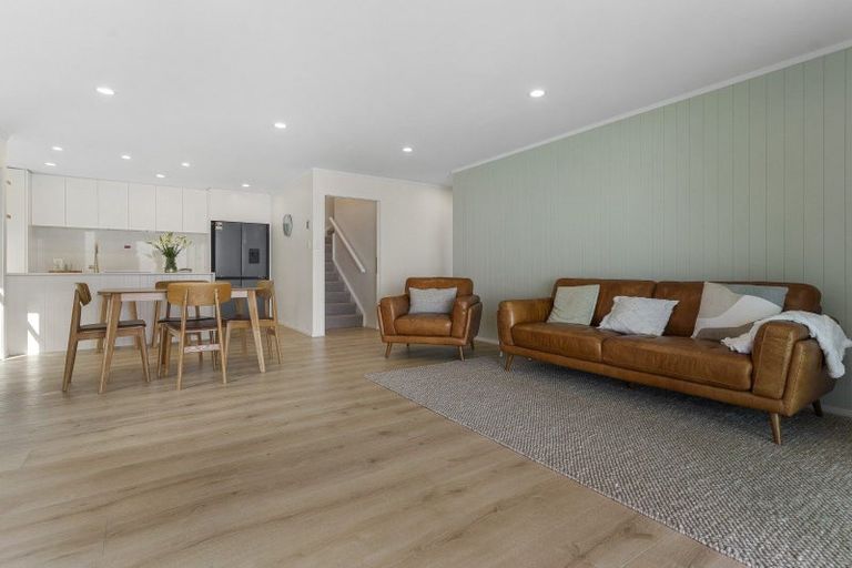 Photo of property in 89a Torkar Road, Clarks Beach, 2122