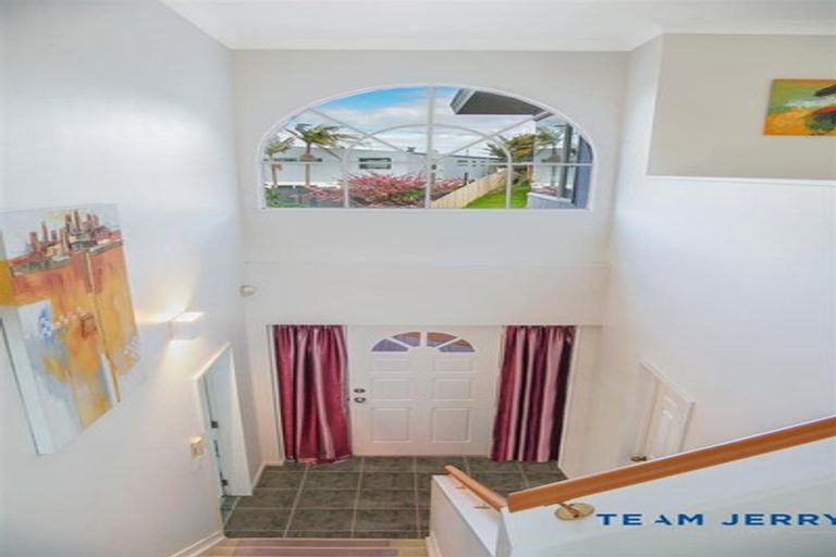 Photo of property in 2/9 Mccrystal Avenue, Bucklands Beach, Auckland, 2012