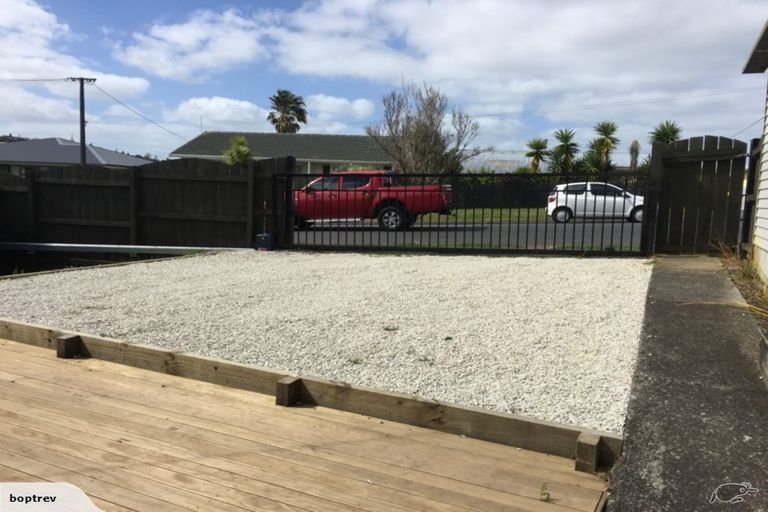 Photo of property in 94 Stanley Road, Glenfield, Auckland, 0629