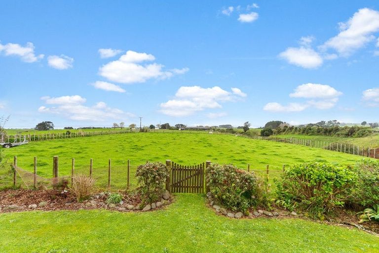 Photo of property in 177 Koru Road, Omata, New Plymouth, 4374