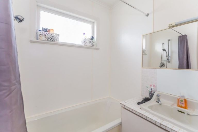 Photo of property in 30 Liverpool Street, Levin, 5510