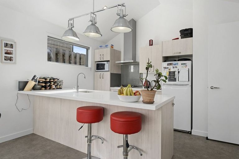 Photo of property in 4 Huxley Place, Lake Hayes, Queenstown, 9304