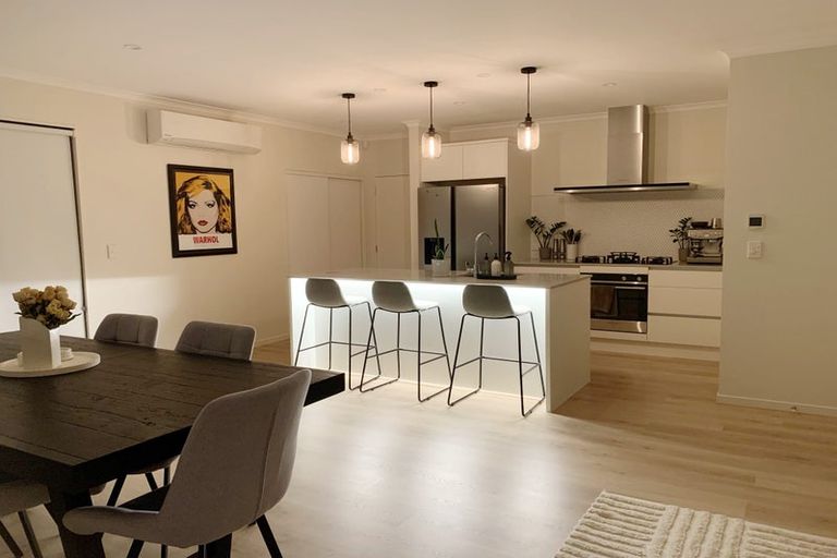 Photo of property in 34 Waituarua Drive, Takanini, 2112