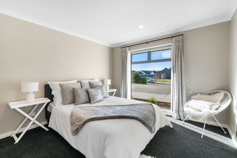 Photo of property in 14 Glenfinnan Place, West Melton, 7618