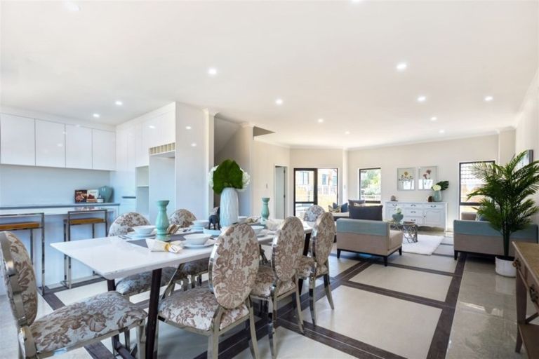 Photo of property in 4225b Great North Road, Glendene, Auckland, 0602