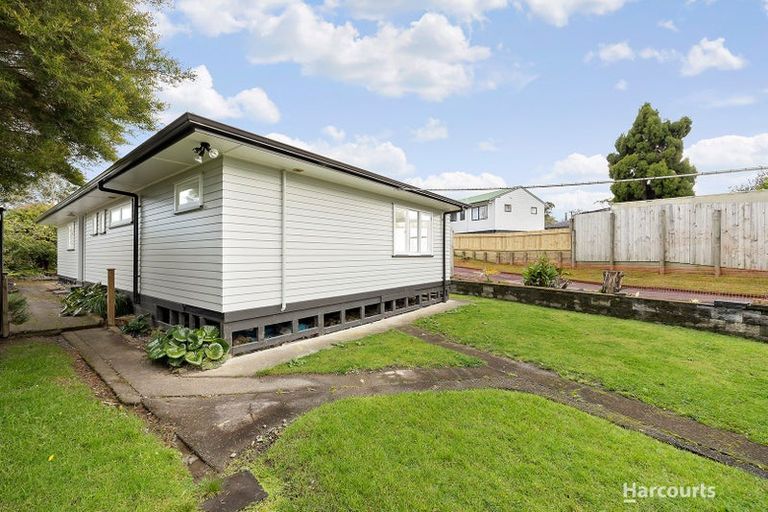 Photo of property in 46 Stottholm Road, Titirangi, Auckland, 0604