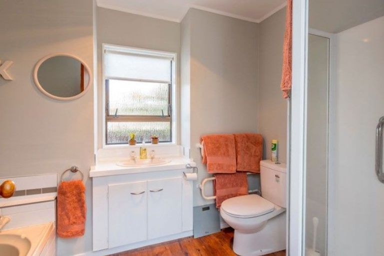 Photo of property in 30 Teoti Street, Paraparaumu Beach, Paraparaumu, 5032