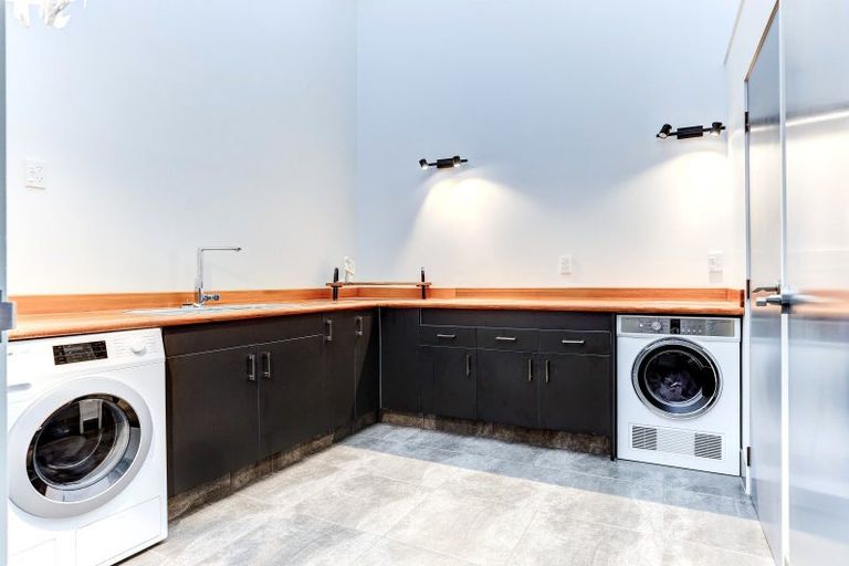 Photo of property in 31 Longbeach Drive, Castlecliff, Whanganui, 4501