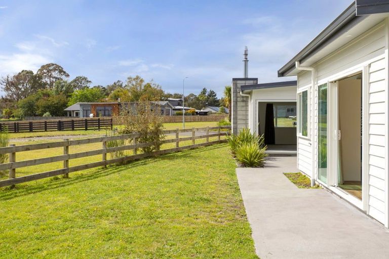 Photo of property in 64 John Norrie Place, Motuoapa, Turangi, 3382