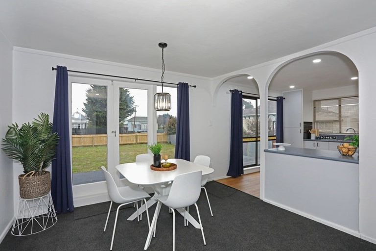 Photo of property in 14 Alexandra Street, Marton, 4710