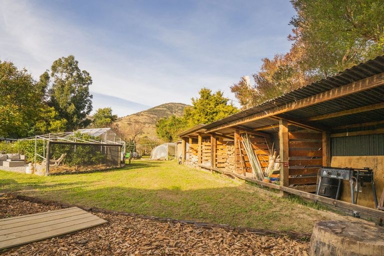 Photo of property in 72 Western Valley Road, Little River, 7591