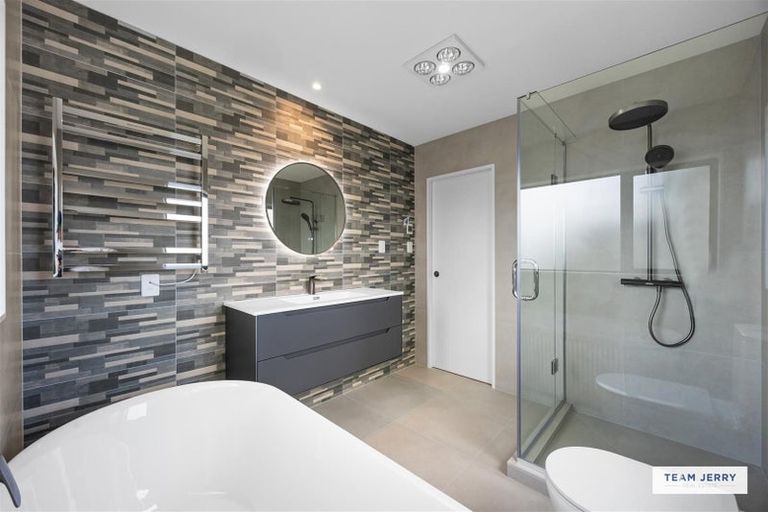 Photo of property in 339b Bucklands Beach Road, Bucklands Beach, Auckland, 2012