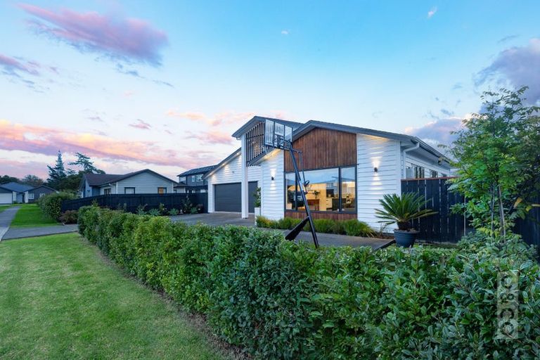 Photo of property in 58 Fruitlands Road, Kumeu, 0810