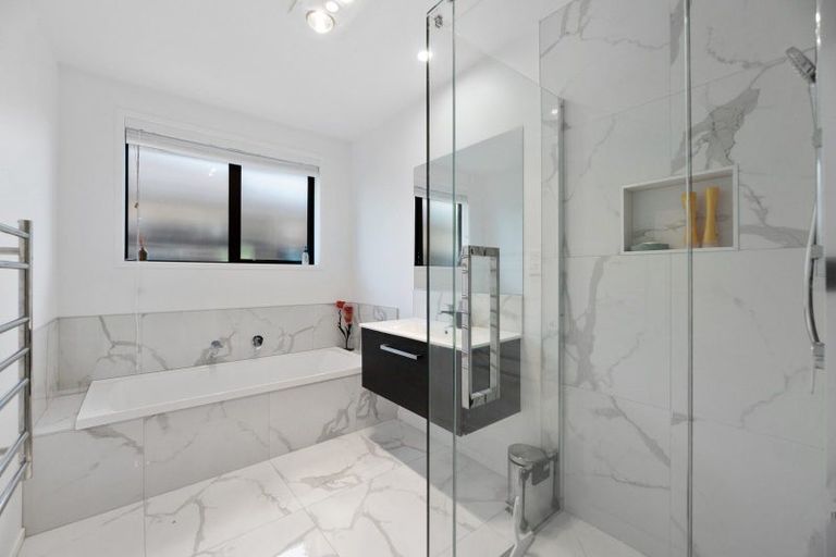 Photo of property in 90 Hills View Drive, Papamoa, 3118