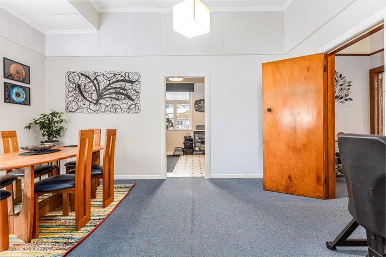 Photo of property in 21 Derwent Street, Island Bay, Wellington, 6023
