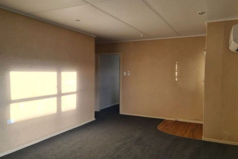 Photo of property in 29 Apollo Parade, Milson, Palmerston North, 4414