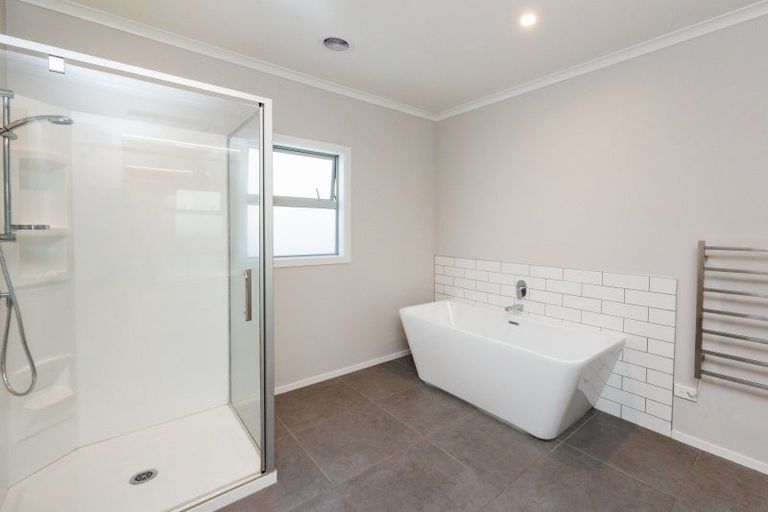 Photo of property in 42 Totara Road, Awapuni, Palmerston North, 4412
