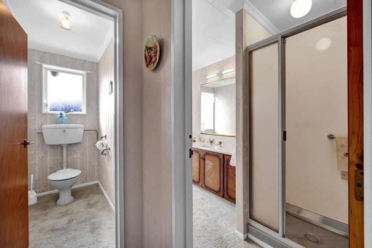 Photo of property in 2 Manse Street, Hawera, 4610