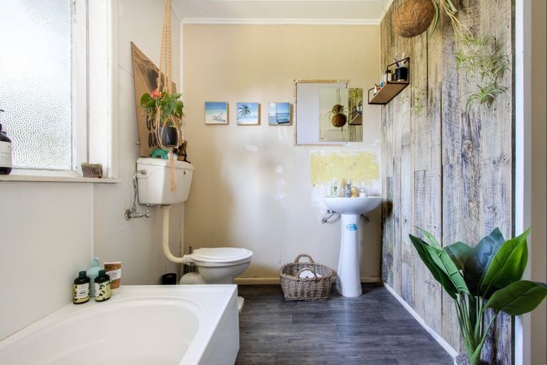 Photo of property in 20 Geddis Avenue, Maraenui, Napier, 4110