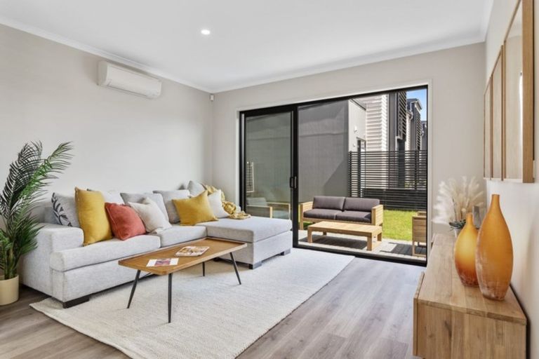 Photo of property in 22 Peihana Road, Hobsonville, Auckland, 0616