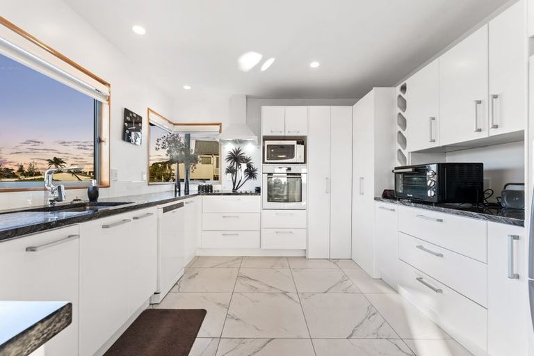 Photo of property in 21 Fishermans Cove, Army Bay, Whangaparaoa, 0930