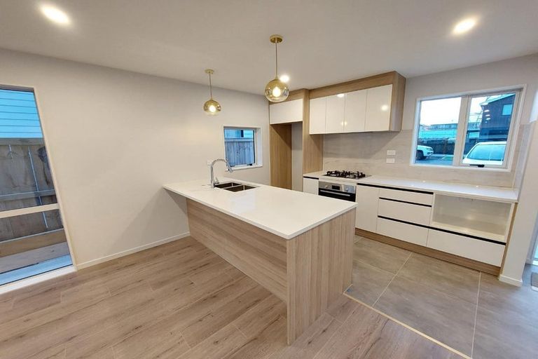 Photo of property in 5 Freshland Drive, Flat Bush, Auckland, 2019
