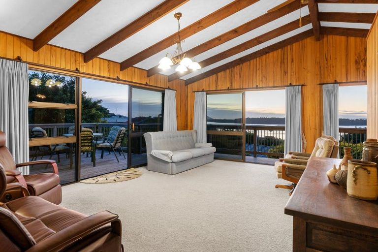 Photo of property in 57 Coppelia Avenue, Omokoroa, 3114