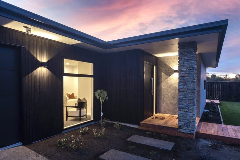 Photo of property in 15 Meadow Stream Drive, Casebrook, Christchurch, 8051