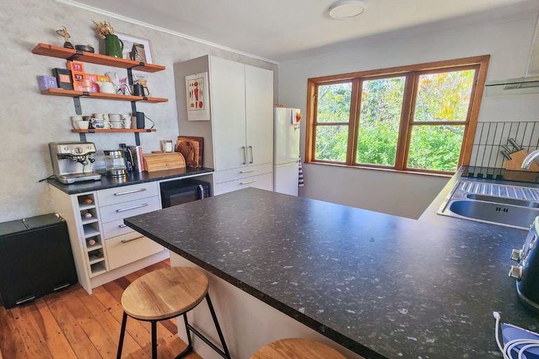 Photo of property in 36 Holborn Drive, Stokes Valley, Lower Hutt, 5019