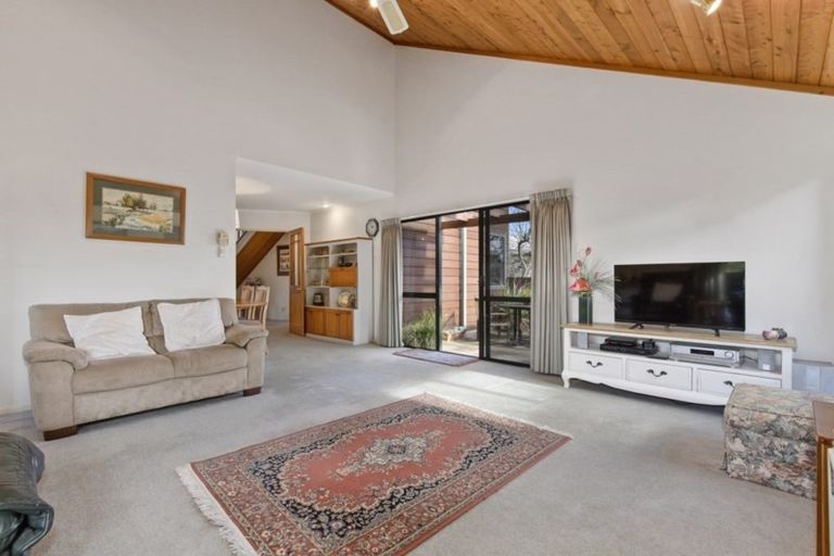 Photo of property in 3 Melrose Place, Hamilton East, Hamilton, 3216