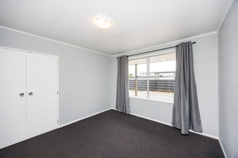Photo of property in 24 Geraldine Crescent, Cloverlea, Palmerston North, 4412