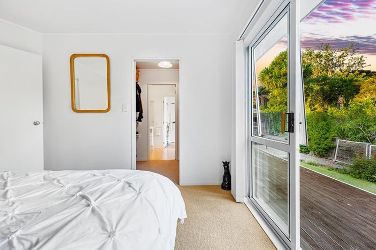 Photo of property in 24 Milan Drive, Glen Eden, Auckland, 0602