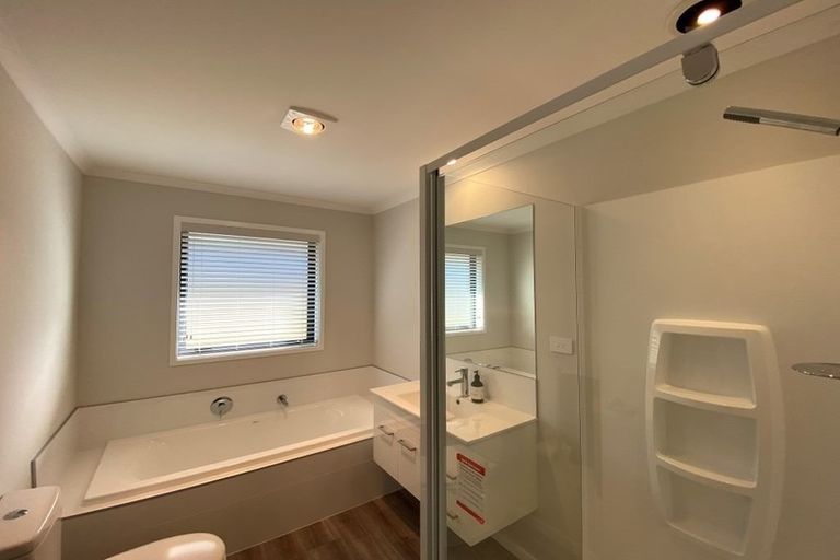 Photo of property in 40 Hills View Drive, Papamoa, 3118