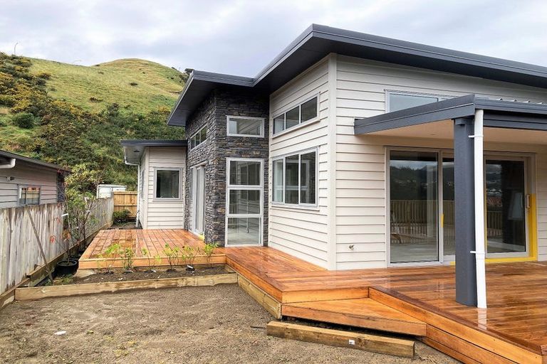 Photo of property in 24 Farnworth Terrace, Churton Park, Wellington, 6037