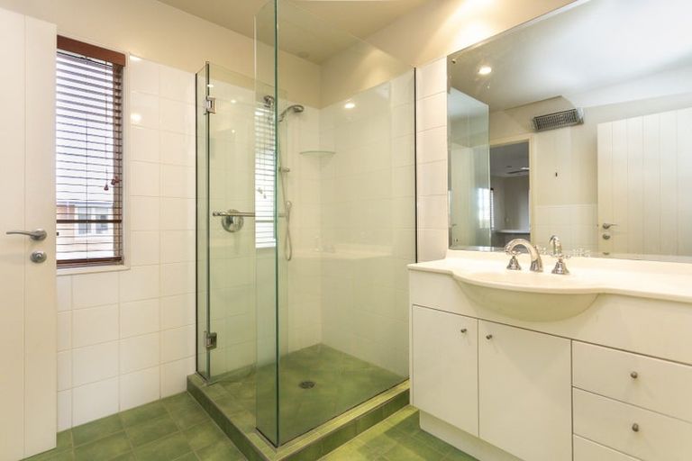 Photo of property in 25 Totara Street, Fendalton, Christchurch, 8041