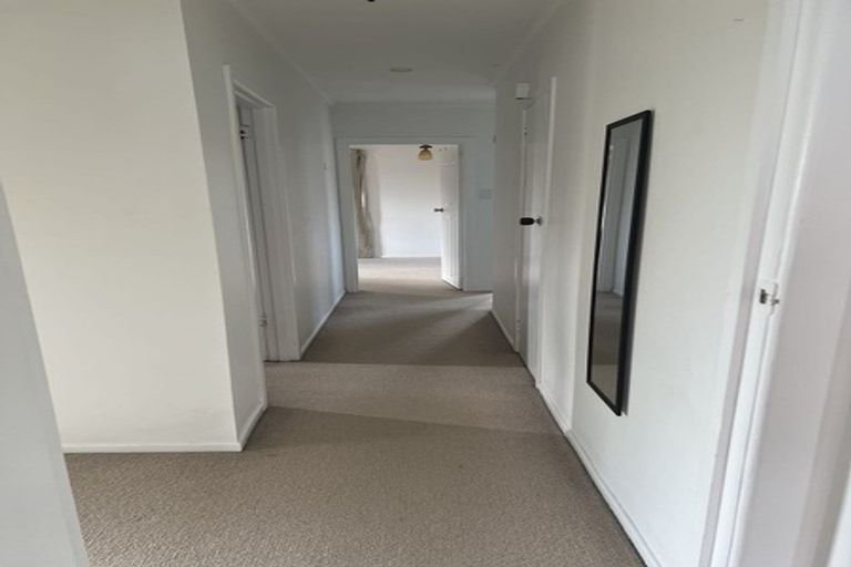 Photo of property in 67 Hyperion Drive, Randwick Park, Auckland, 2105