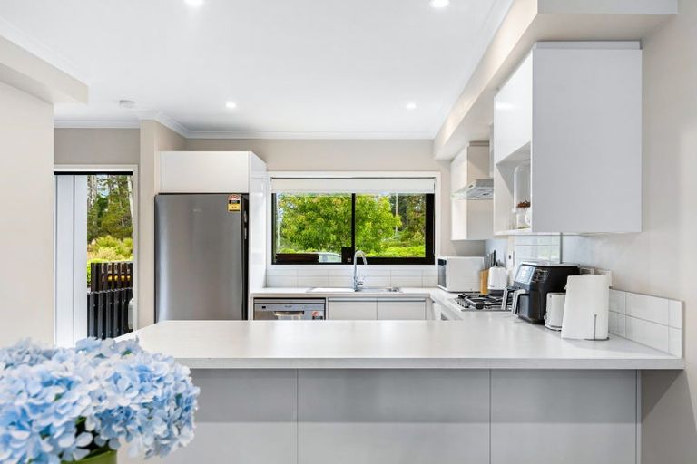 Photo of property in 25 Konoba Avenue, Kumeu, 0810
