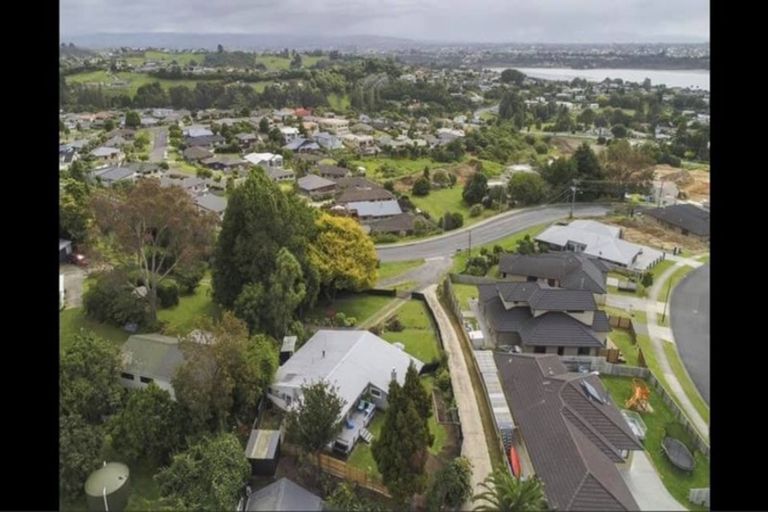 Photo of property in 25 Waikite Road, Welcome Bay, Tauranga, 3112