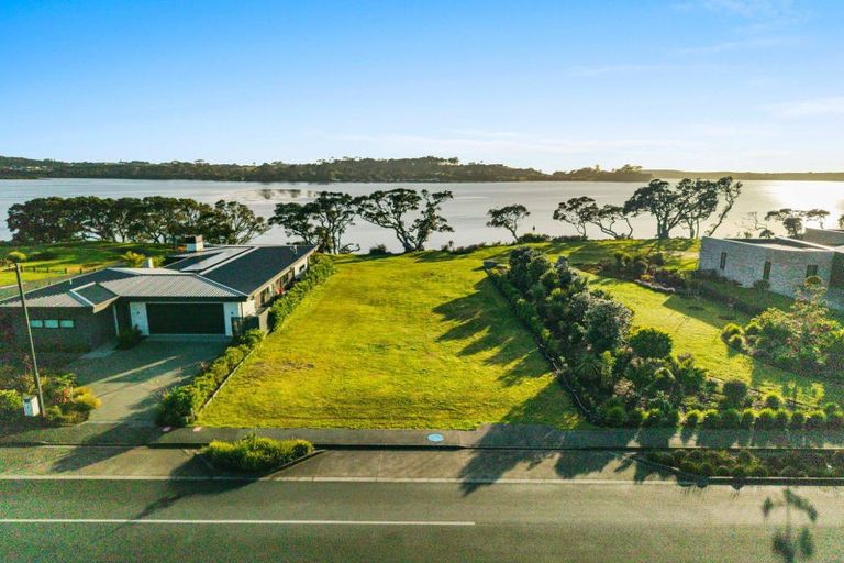 Photo of property in 3 William Gilbert Drive, Mangawhai, 0505