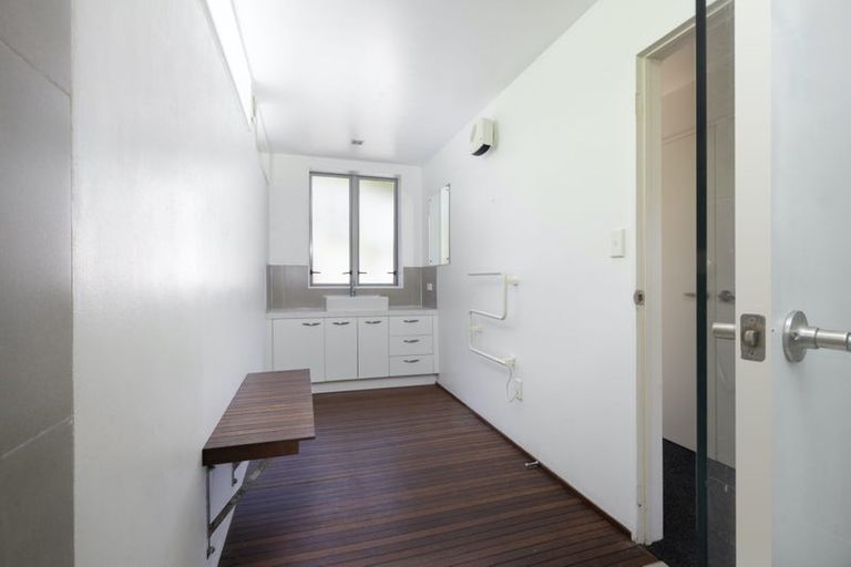 Photo of property in 16 Log Race Road, Piha, New Lynn, 0772