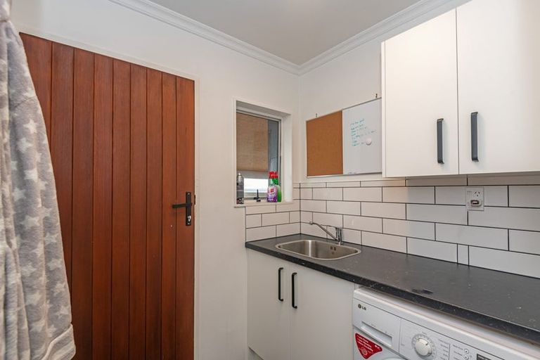 Photo of property in 5 Kaimanawa Street, Kelvin Grove, Palmerston North, 4414