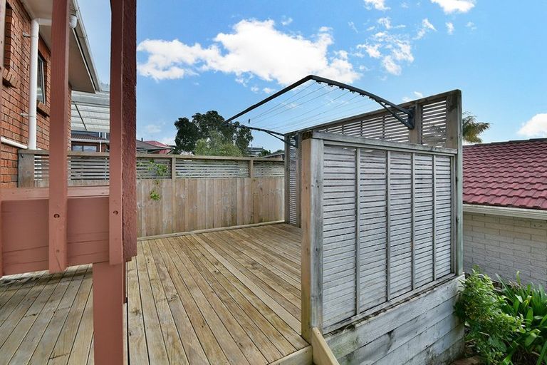 Photo of property in 16 Petrel Place, Massey, Auckland, 0614