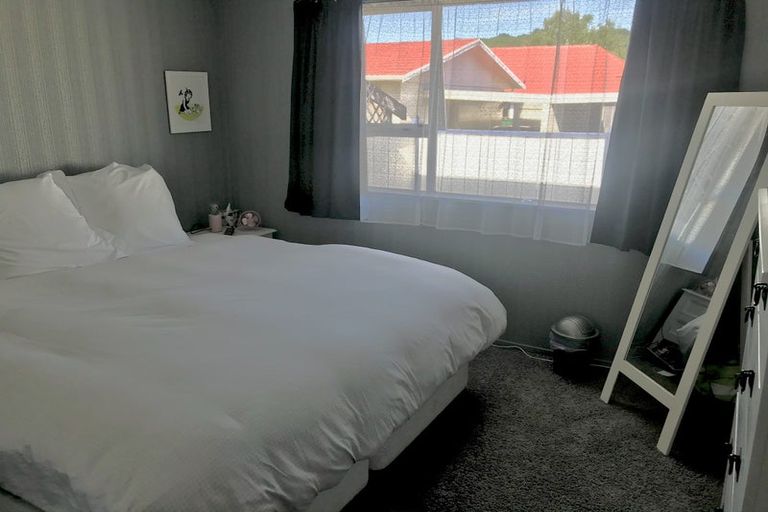 Photo of property in 71f2/ Gemstone Drive, Birchville, Upper Hutt, 5018