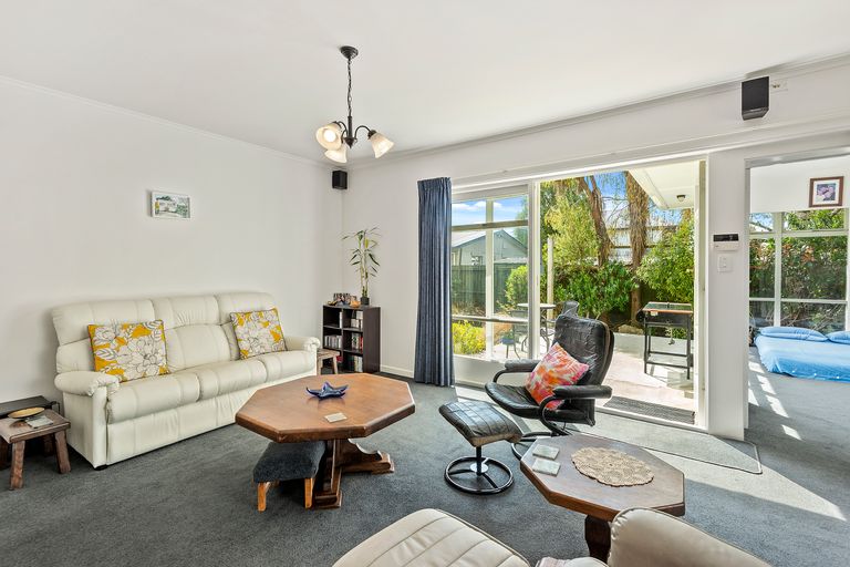 Photo of property in 23a Cross Street, Phillipstown, Christchurch, 8011