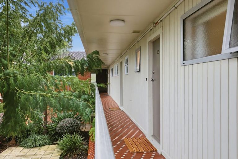 Photo of property in 15/83 Lake Road, Devonport, Auckland, 0622