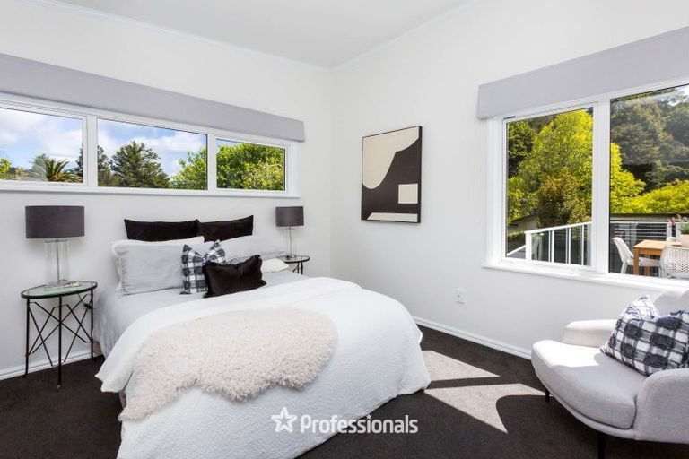 Photo of property in 6 Fendalton Crescent, Pinehaven, Upper Hutt, 5019