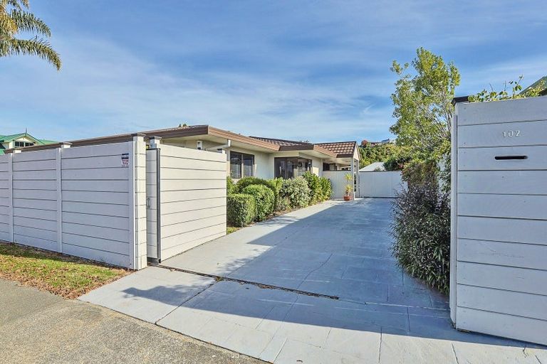 Photo of property in 102 Church Road, Taradale, Napier, 4112