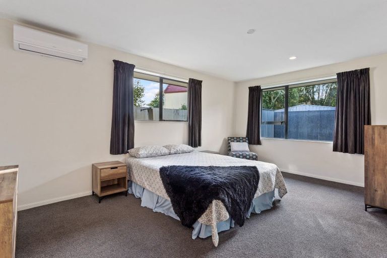 Photo of property in 8 Watkins Drive, Rangiora, 7400