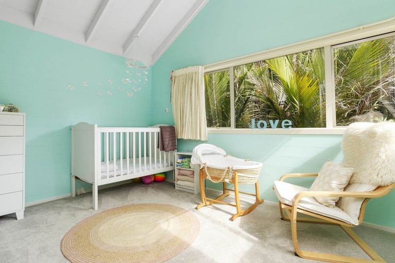 Photo of property in 14 Mahoe Road, Titirangi, Auckland, 0604