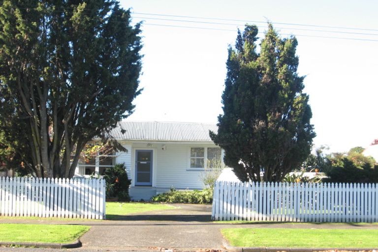 Photo of property in 1/50 Halsey Road, Manurewa, Auckland, 2102